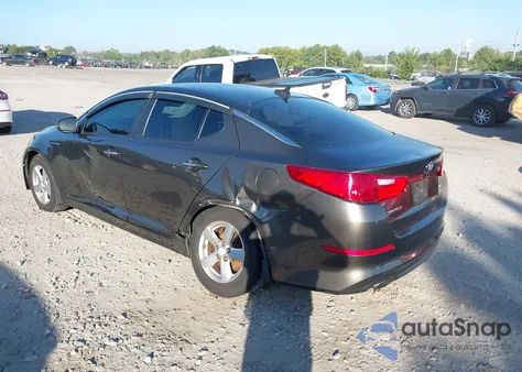 2015 Kia Optima Lx z USA, uszkodzony, nr VIN 5XXGM4A7XFG401388